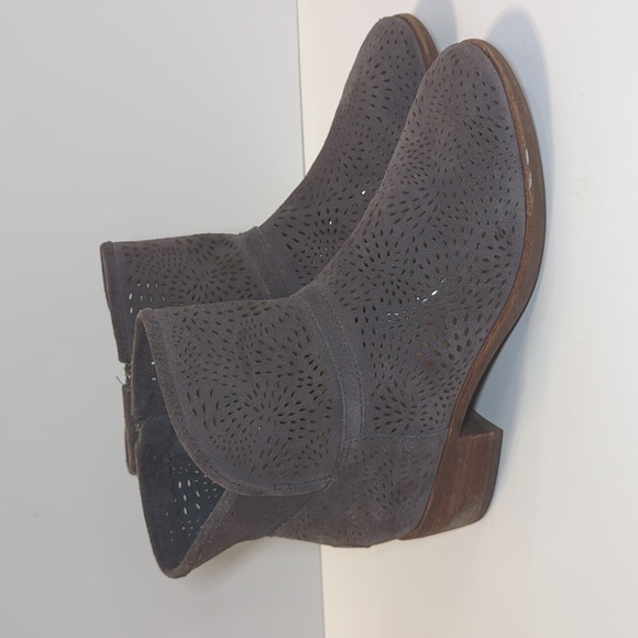 UGG Shoes - UGG Side Zip Gray Suede Boots Size 8